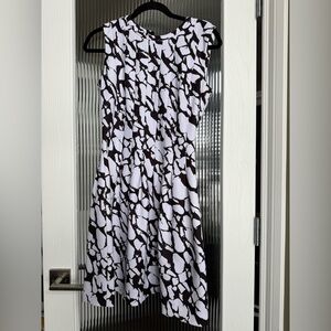 H&M Size 4 Black and White Dress